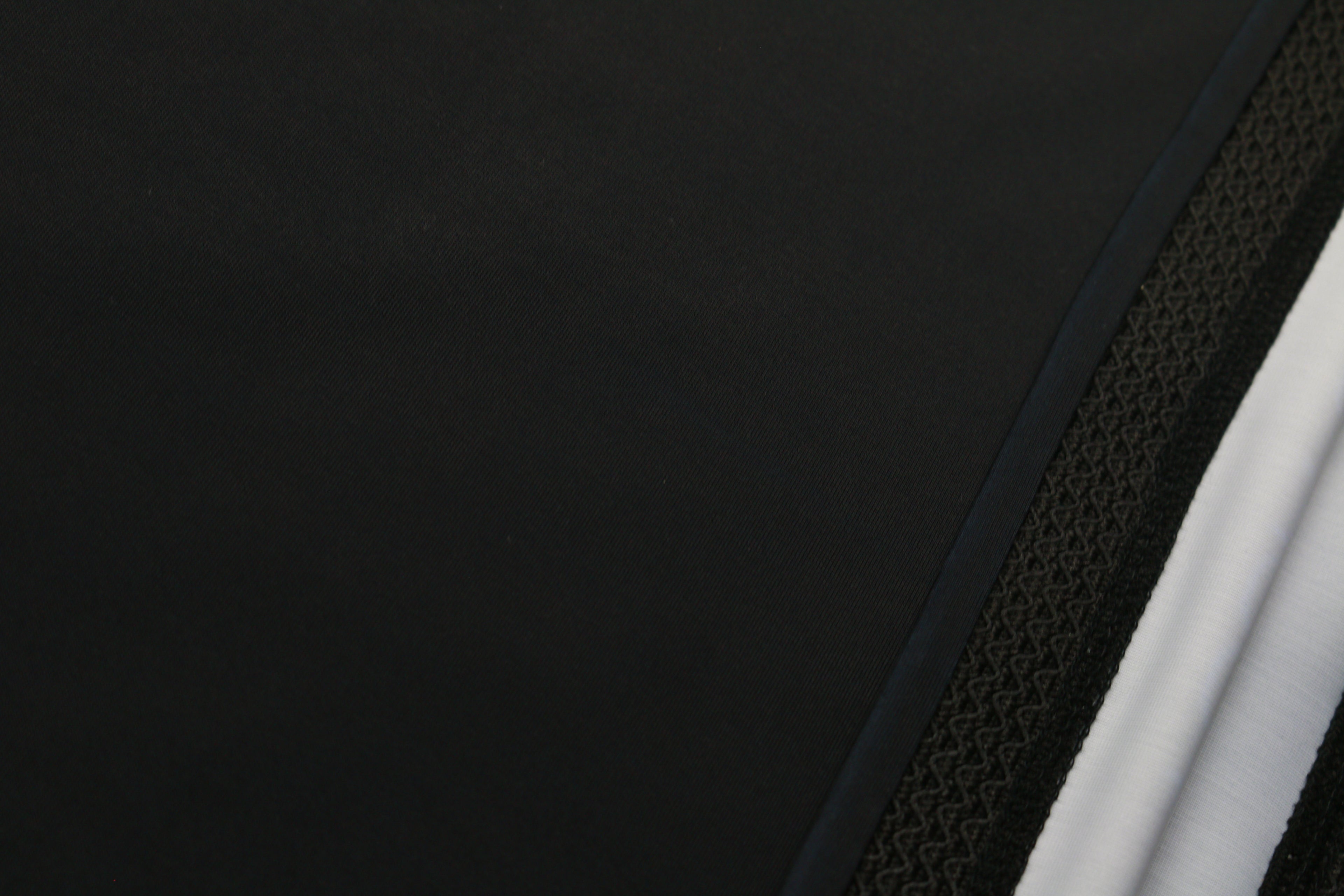 Initia · Rashguard Blanca