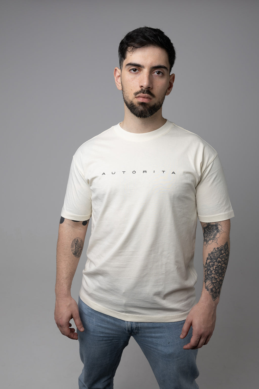 Camiseta oversize blanca hombre AUTORITA