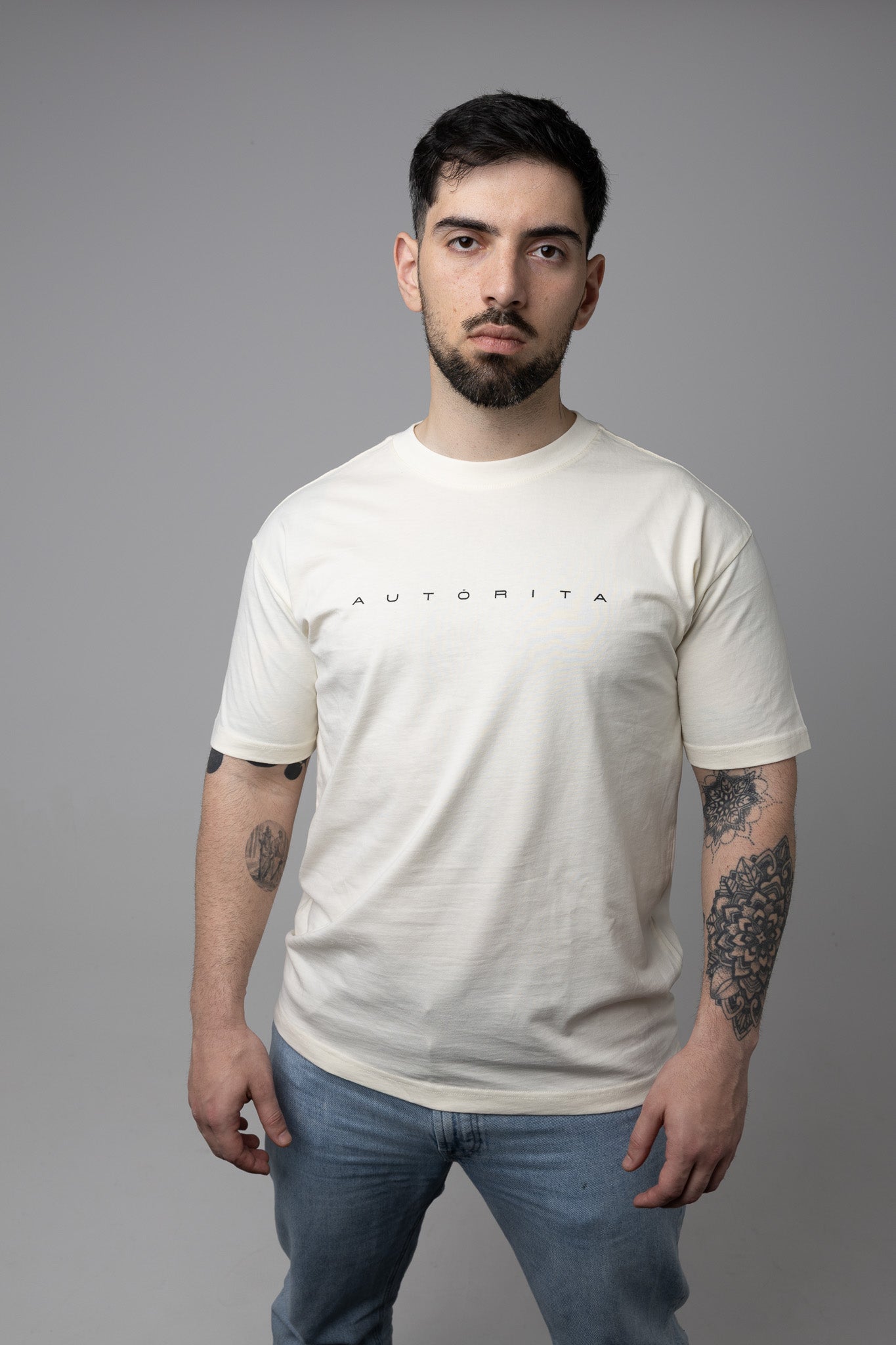 Camiseta oversize blanca hombre AUTORITA
