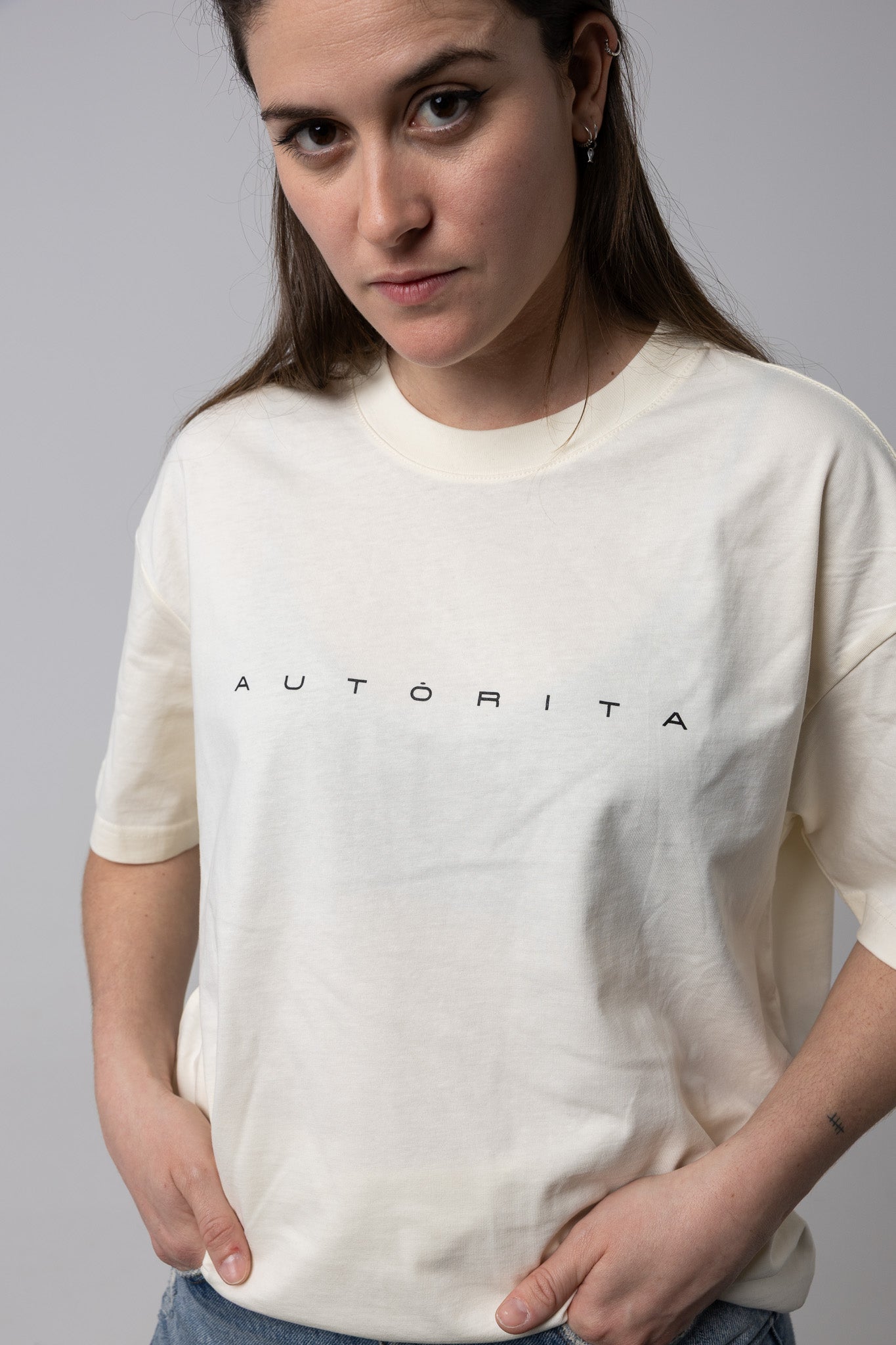 Camiseta oversize blanca mujer jiujitsu AUTORITA