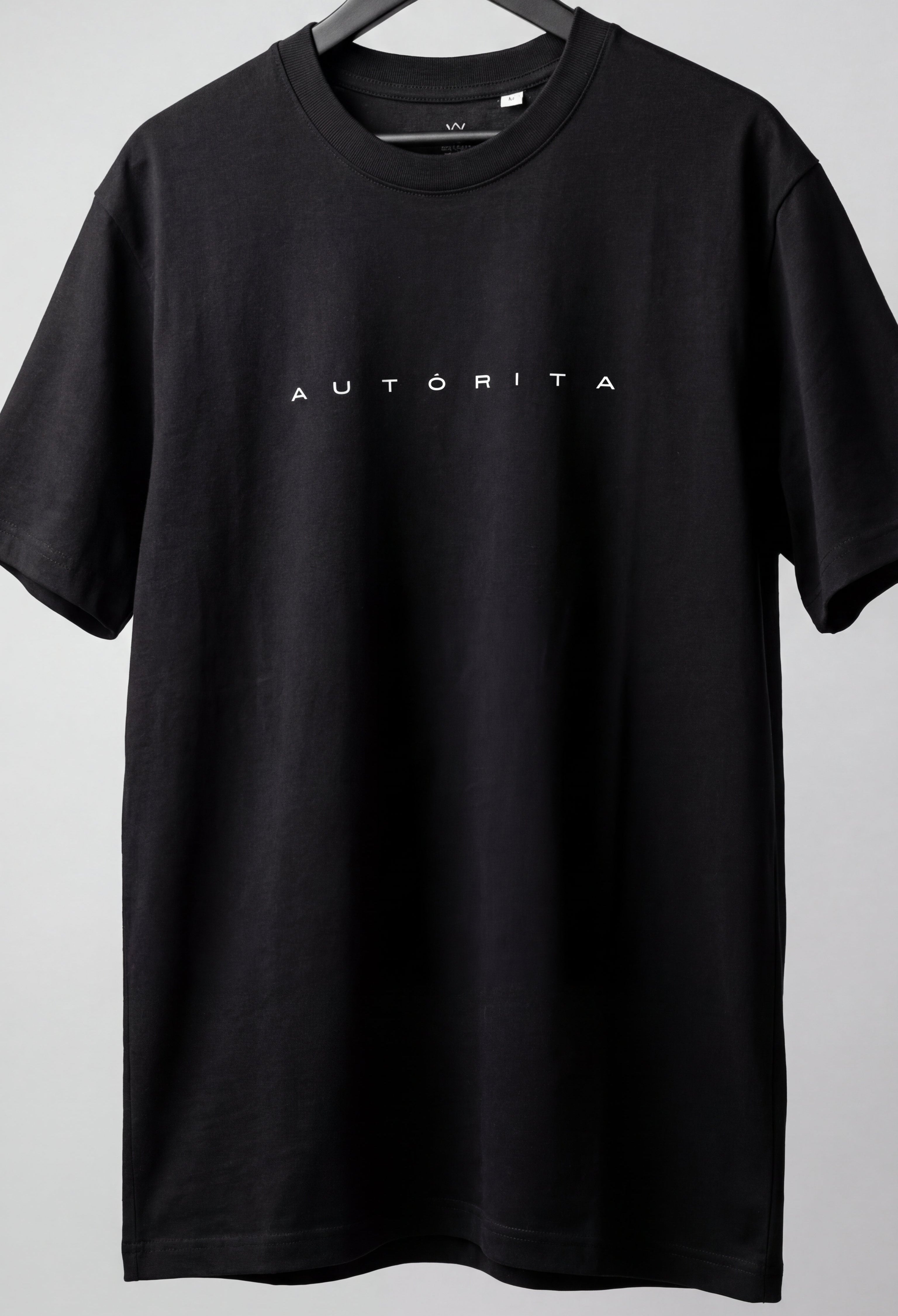 camiseta algodón negra oversize autorita