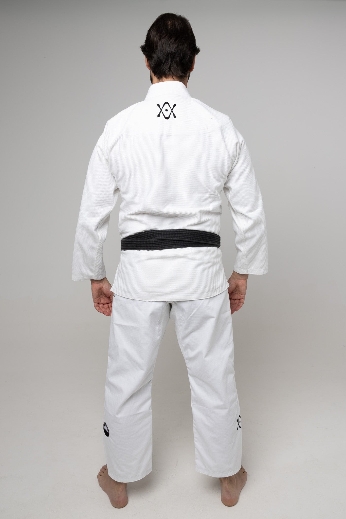 Parte trasera del kimono BJJ blanco AUTŌRITA Galea, gi elegante para entrenamiento y competición